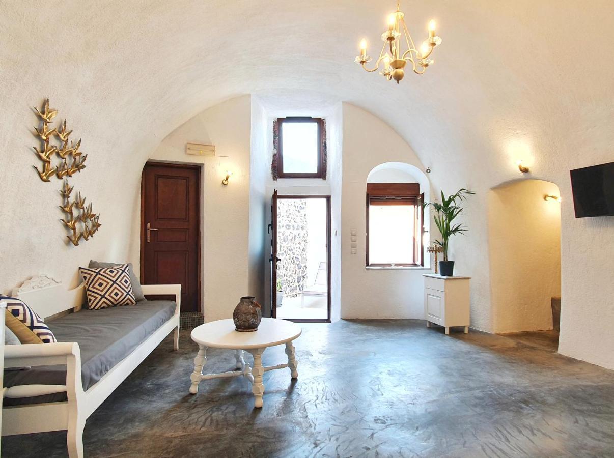 Navita Cave Houses Fira  Exterior foto