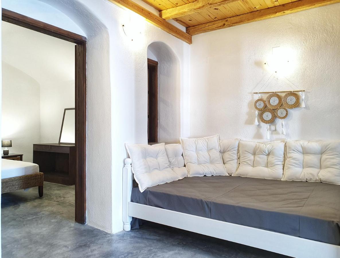Navita Cave Houses Fira  Exterior foto