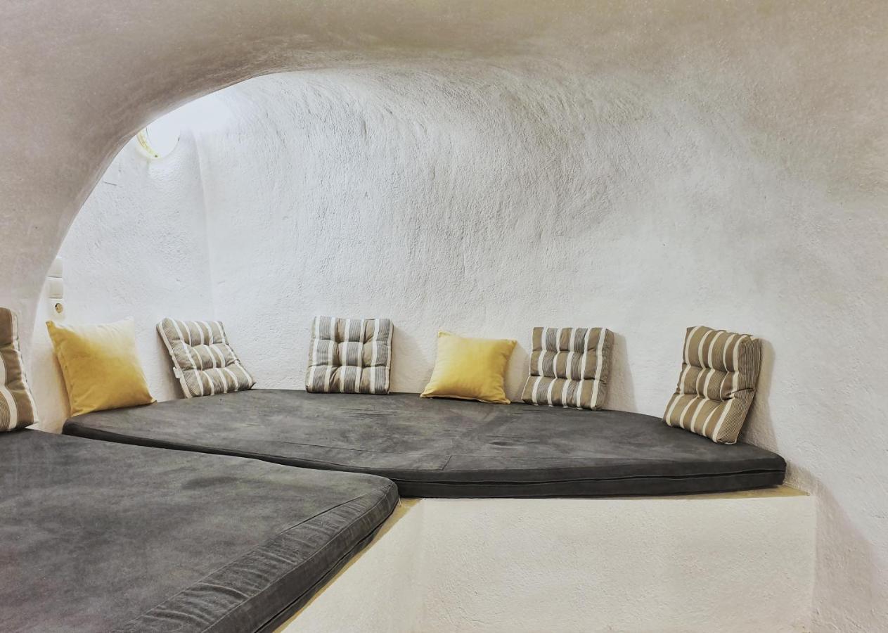 Navita Cave Houses Fira  Exterior foto