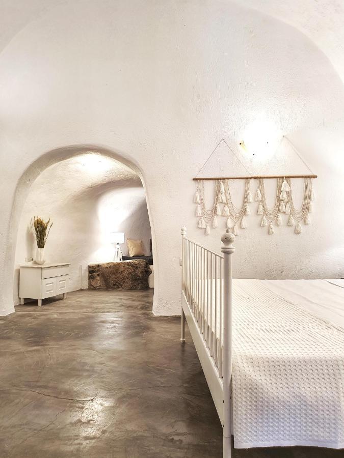Navita Cave Houses Fira  Exterior foto